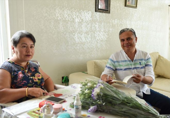 BAŞKAN UYSAL´DAN KİTAP JESTİ