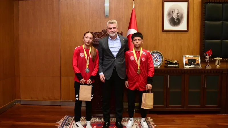 Kahramanmaraşlı Genç Güreşçiler Balkan Şampiyonası