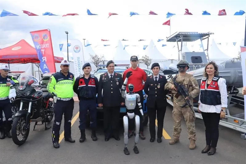 Trabzon İl Jandarması Steamfest Bilim Şenliğinde Yer Aldı