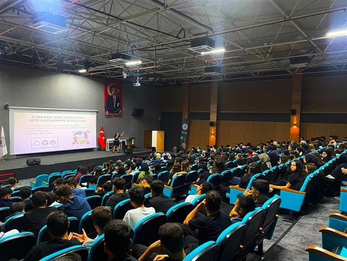 Alanya Belediyesi Lise Öğrencilerine Sıfır Atık ve İklim Değişikliği Eğitimi Verdi