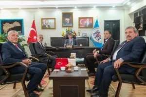 Muhtarlar Dernekleri Erzincan Belediye Başkanı Bekir Aksun