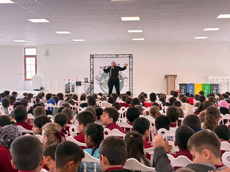 Akça Kukla Gösterisi 12 Kasım