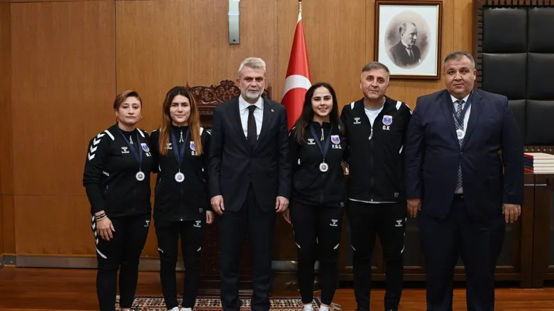 Kahramanmaraş Büyükşehir Kadın Goalball Takımı Avrupa İkinciliği ile Gururlandırdı