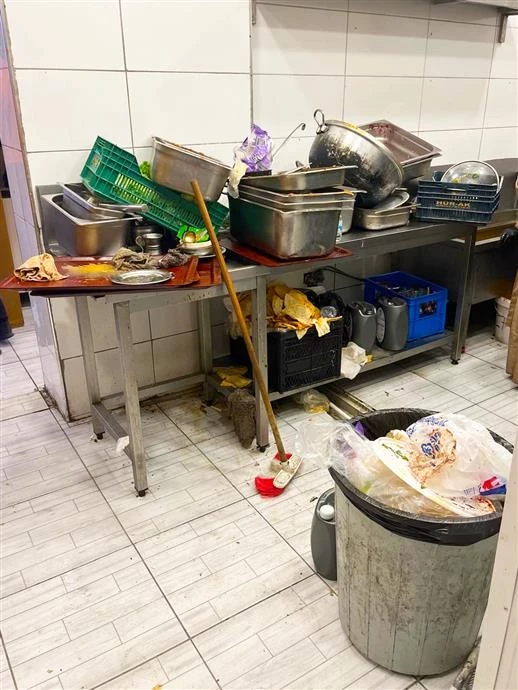 ALANYA’DA HİJYEN KURALLARINA UYMAYAN RESTORAN SÜRESİZ MÜHÜRLENDİ