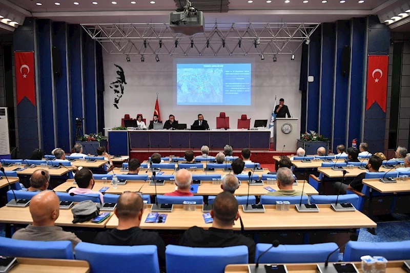 Büyükşehir’den Kartal Katlı Kavşağı ve Bağlantı Yolları Projesi Halkın Katılım Toplantısı