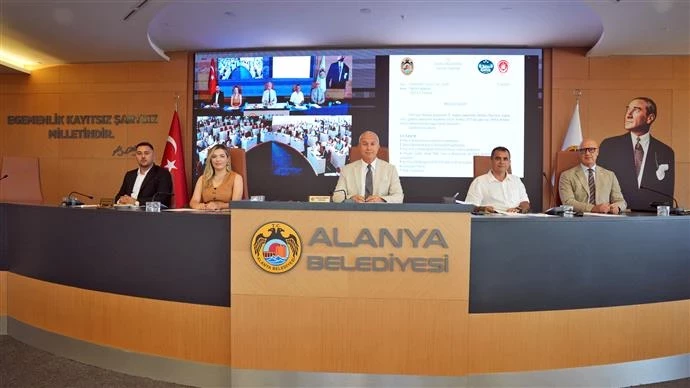 ALANYA BELEDİYESİ TEMMUZ AYI MECLİS TOPLANTISI YAPILDI BAŞKAN ÖZÇELİK: İSKELE BÖLGESİNDEKİ TRAFİK SORUNUNU ÇÖZÜYORUZ