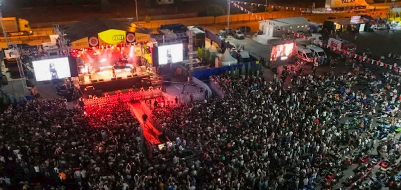 MOTOFEST´İN İKİNCİ GÜNÜNDE COŞKU ZİRVEYE ÇIKTI